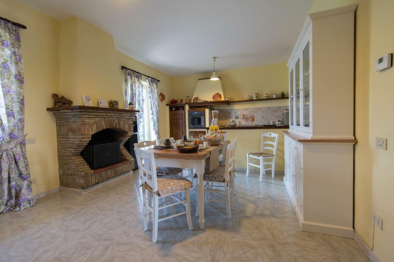 Bed And Breakfast Nonna Loreta Formello Exterior foto